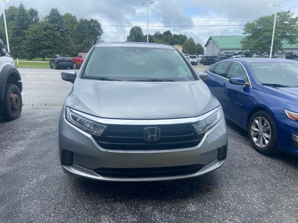 Used 2024 Silver Honda EX-L image 2
