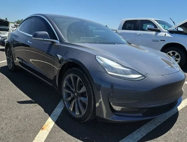 Used 2019 Midnight Silver Metallic Tesla Standard Range Plus image 1