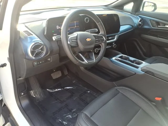 Used 2024 Summit White Chevrolet 2LT image 15