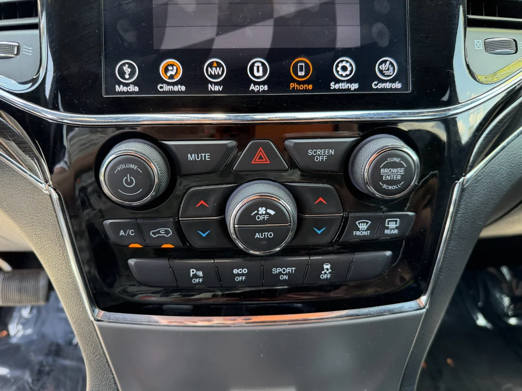 Used 2019 Slate Blue Pearlcoat Jeep Trailhawk image 20