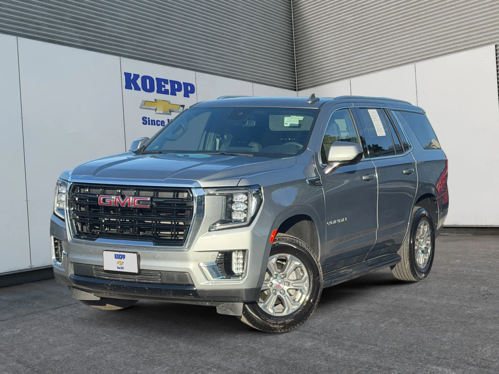 Used 2024 Sterling Metallic GMC SLE image 1