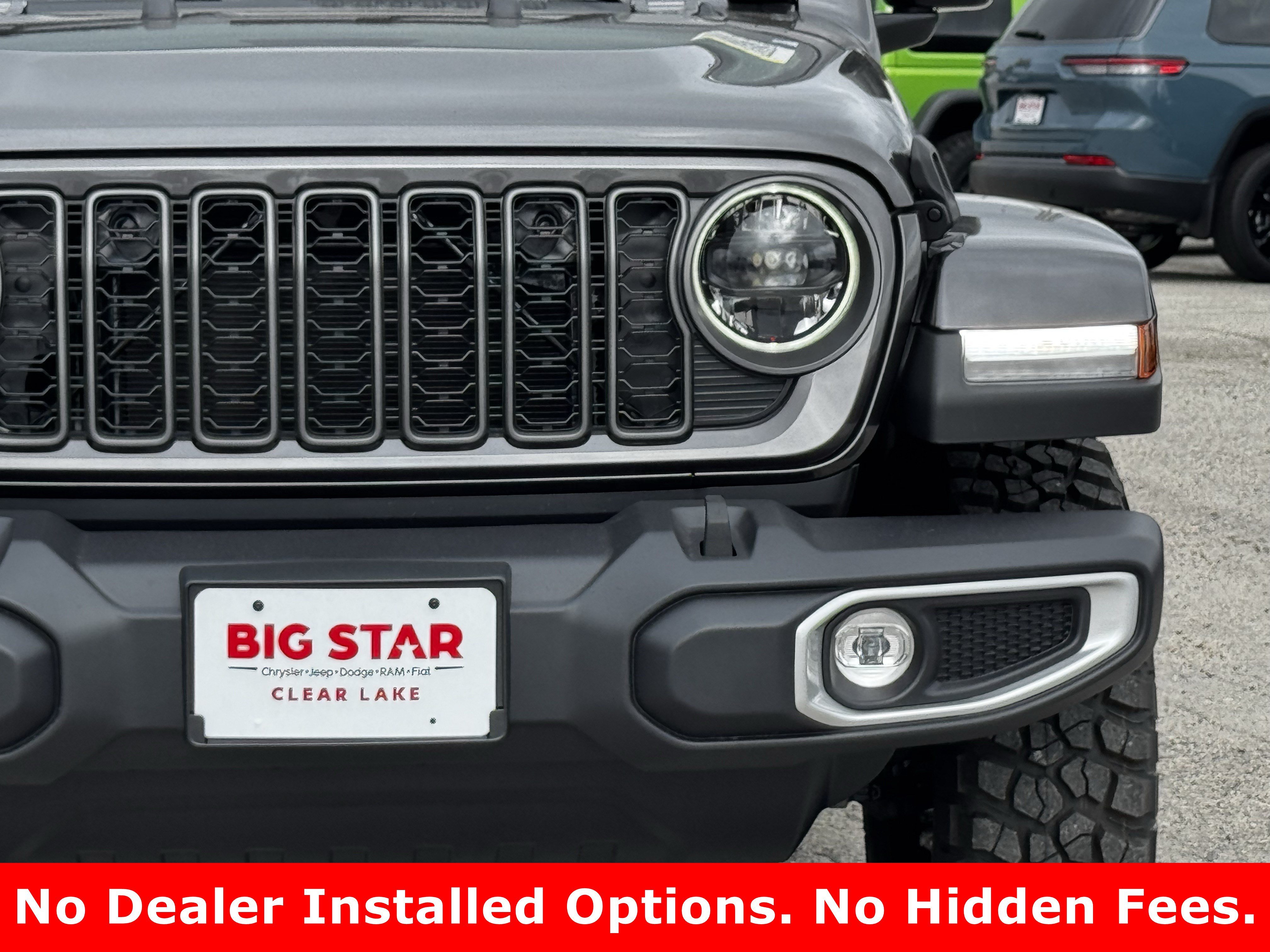 New 2026 Granite Crystal Metallic Clear-Coat Exterior Paint Jeep Texas Trail image 4