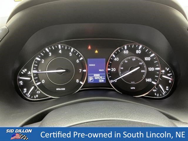 Used 2019 Super Black Nissan Platinum image 11