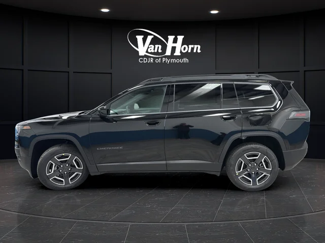 New 2026 Diamond Black Crystal Pearl-Coat Exterior Paint Jeep Laredo image 4