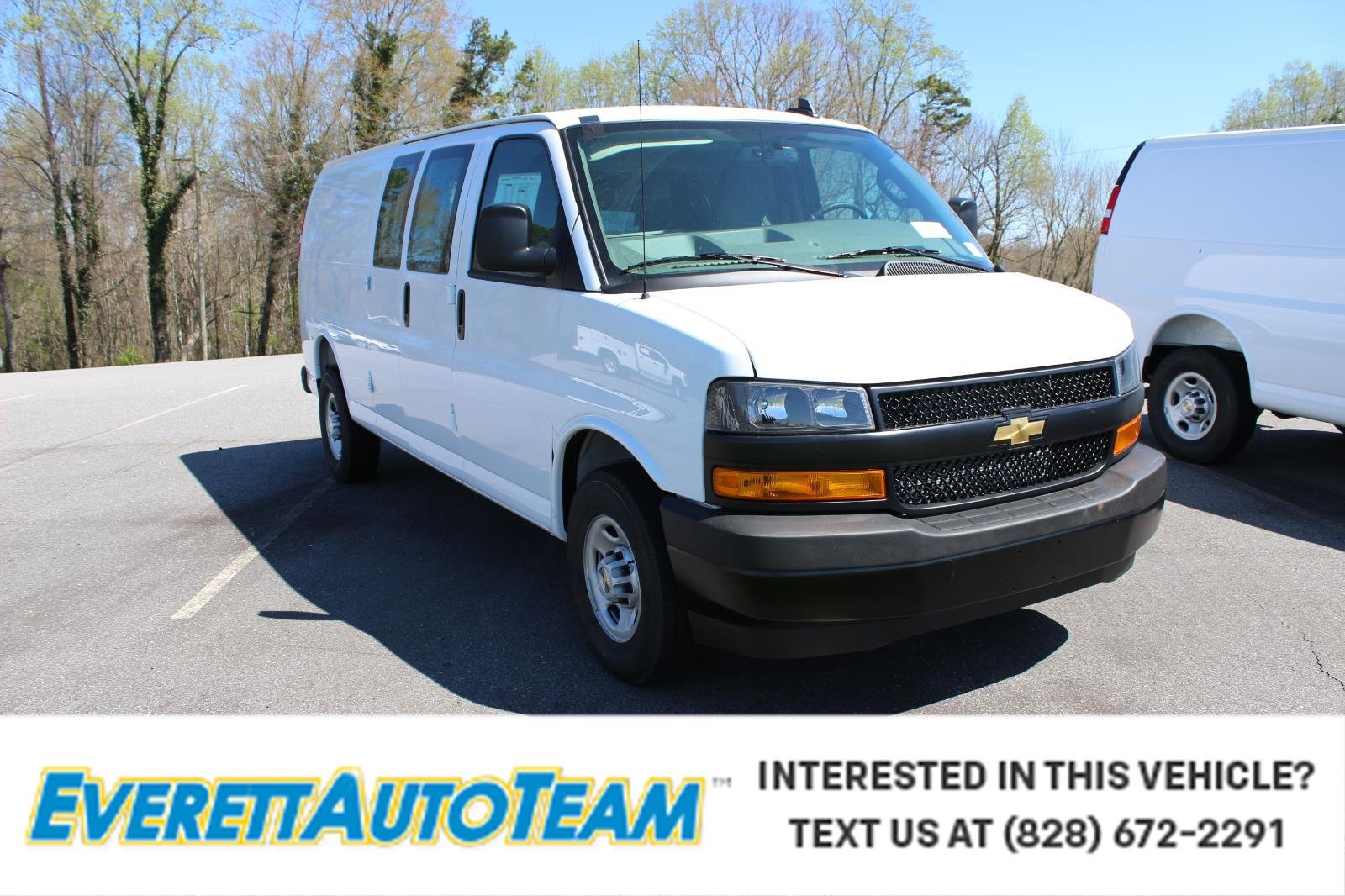 2026 Chevrolet Express 2500 Extended Work Van HD's photo