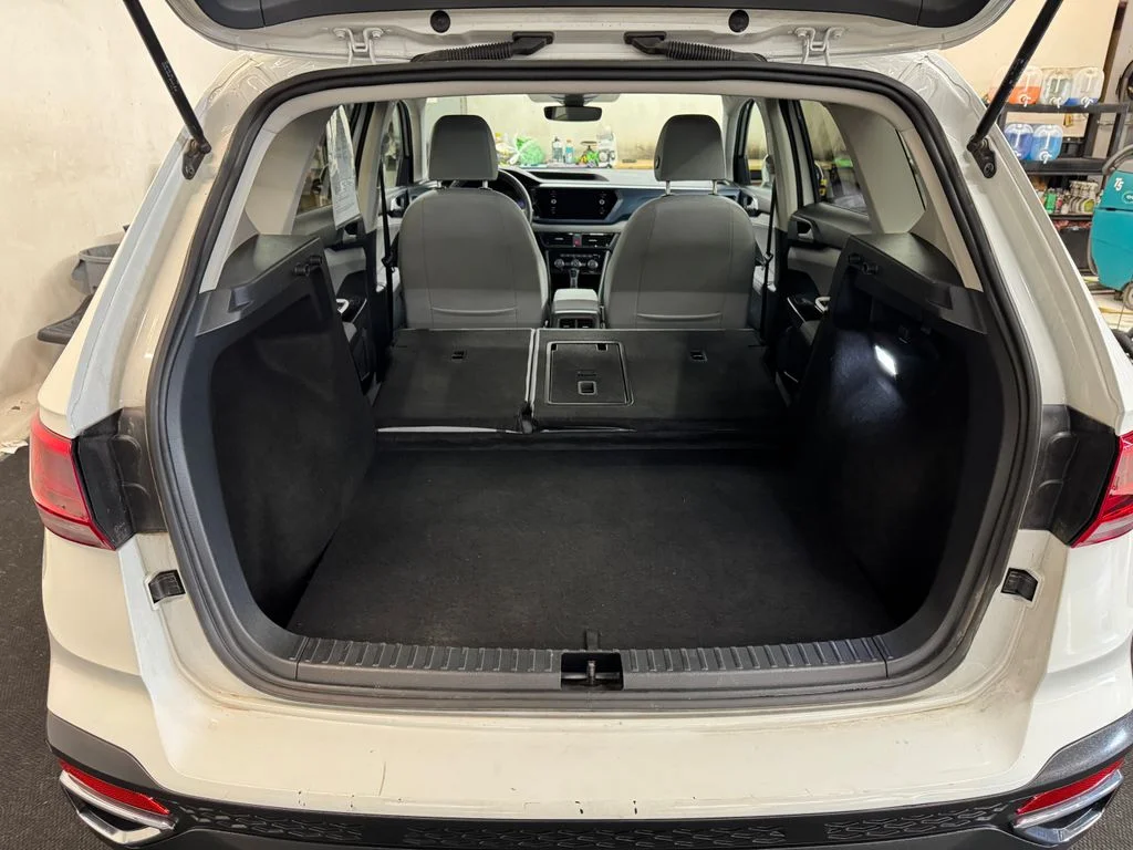Used 2024 White Volkswagen 1.5T SE image 7