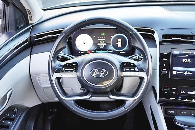 Used 2023 Silver Hyundai SEL image 19