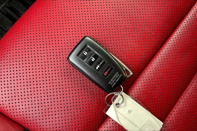 Used 2022 Silver Lexus 350 F Sport Handling image 37