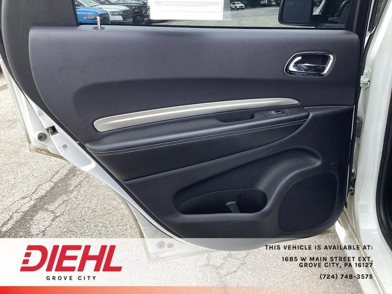 Used 2015 White Dodge SXT image 11