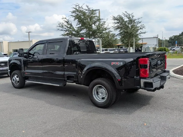 Certified Used 2023 Black Metallic Ford Lariat image 5