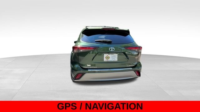 Used 2024  Toyota Platinum image 6
