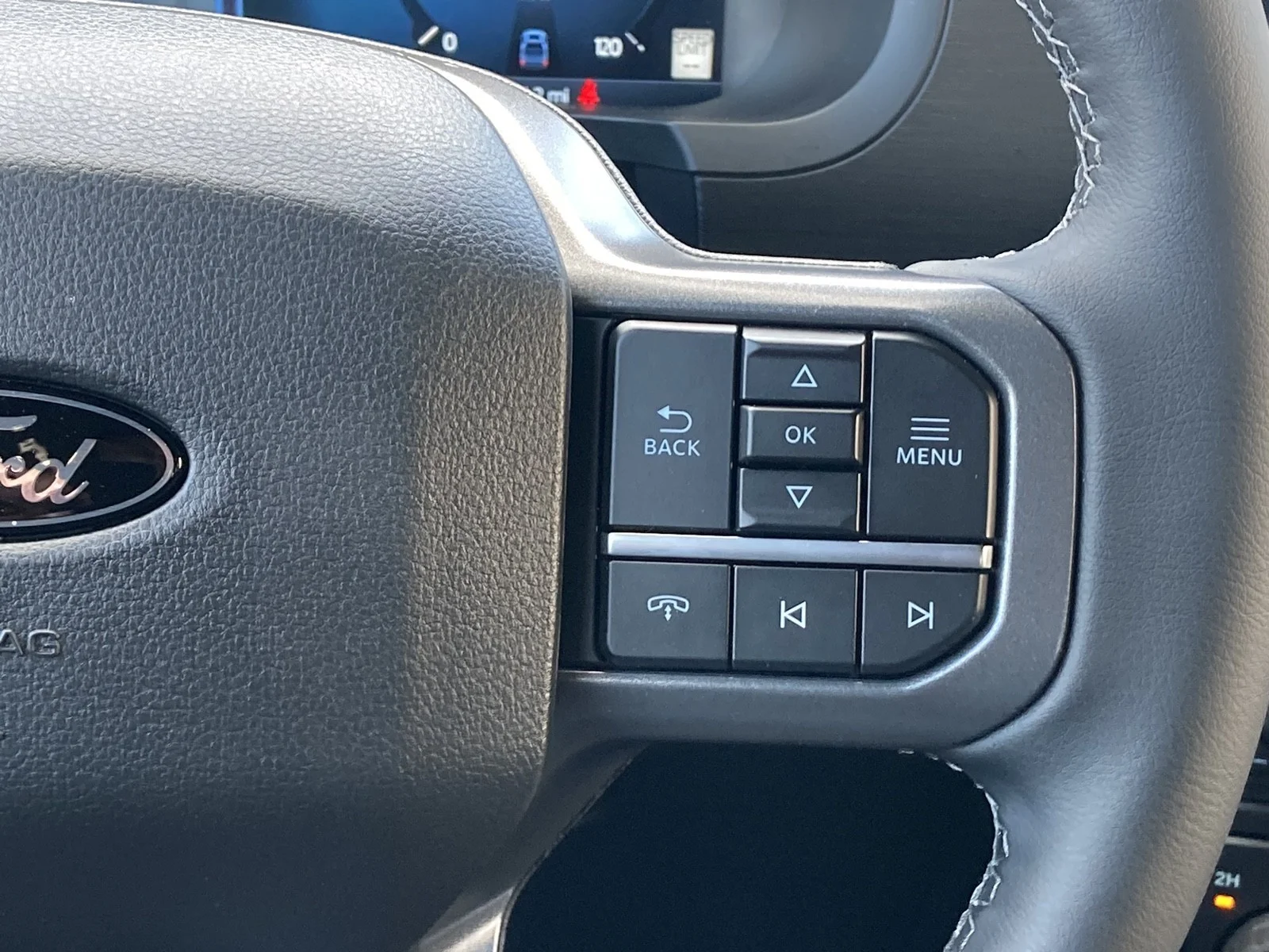 New 2026 Oxford White Ford XLT image 14