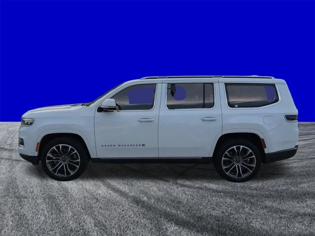 Certified Used 2022 Bright White Clearcoat Jeep Series III image 7