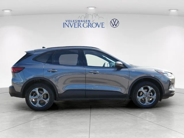 Used 2025 Gray Ford ST-Line Select image 8