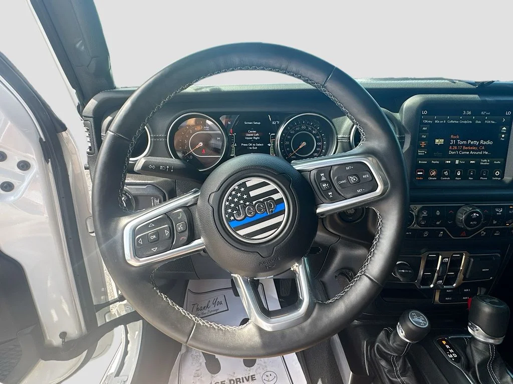 Used 2023 White Jeep Sahara image 12