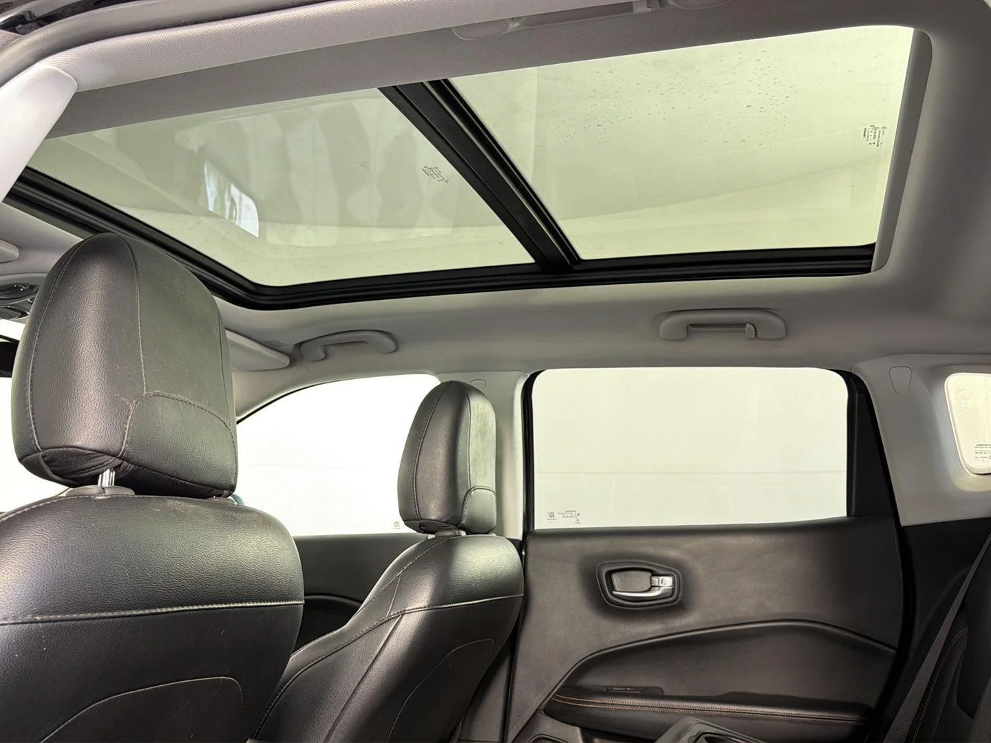 Used 2019 Granite Crystal Metallic Clearcoat Jeep Limited image 22