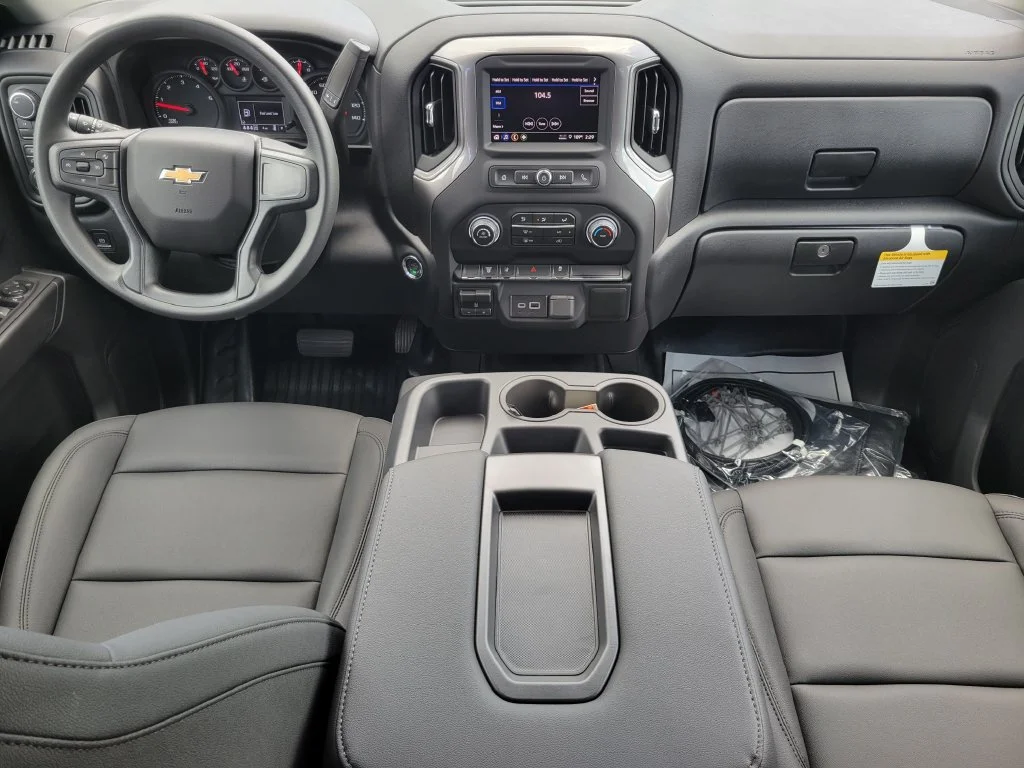 New 2026 Summit White Chevrolet Work Truck image 15