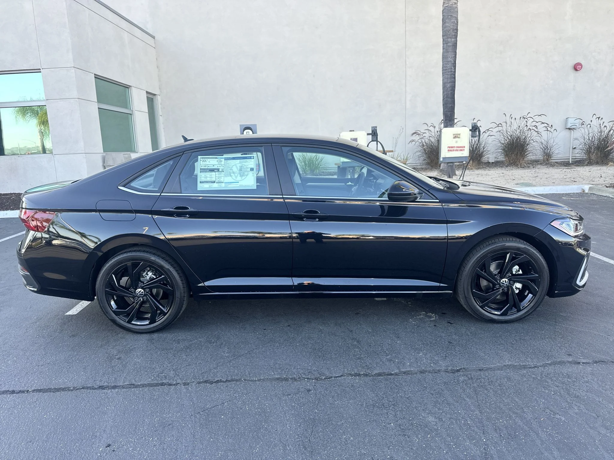 New 2026 Deep Black Pearl Volkswagen SE image 8