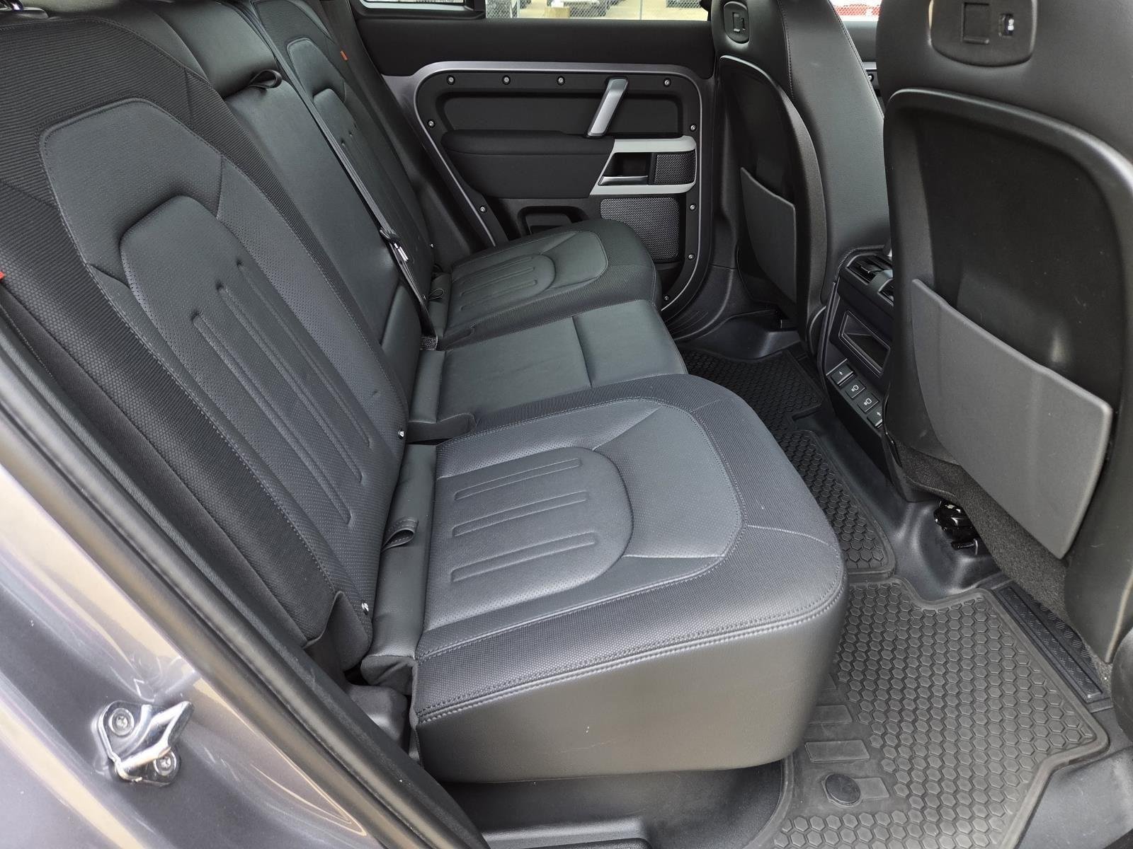 Used 2022 Eiger Grey Metallic Land Rover X-Dynamic SE image 42