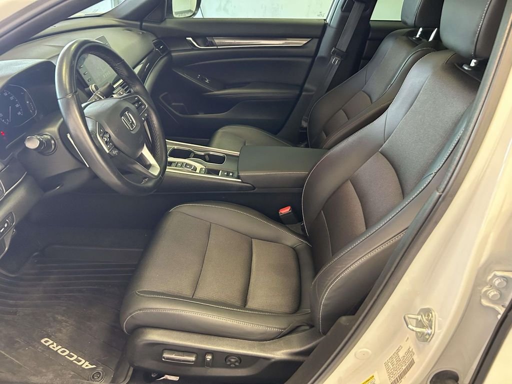 Used 2022  Honda Sport 2.0T image 16