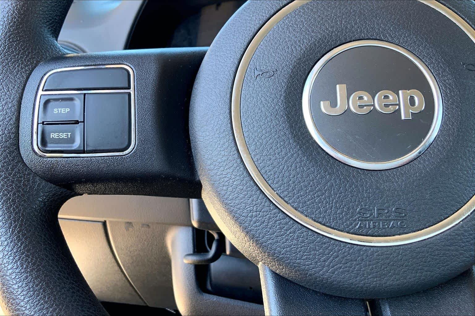 Used 2016 Bright White Clearcoat Jeep Sport image 24