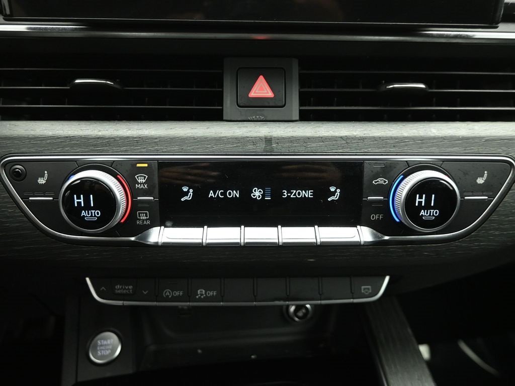 2020 AUDI A4 - Image 12