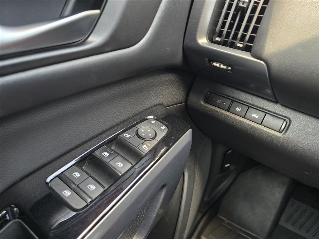 Used 2022 Gray Nissan SL image 23