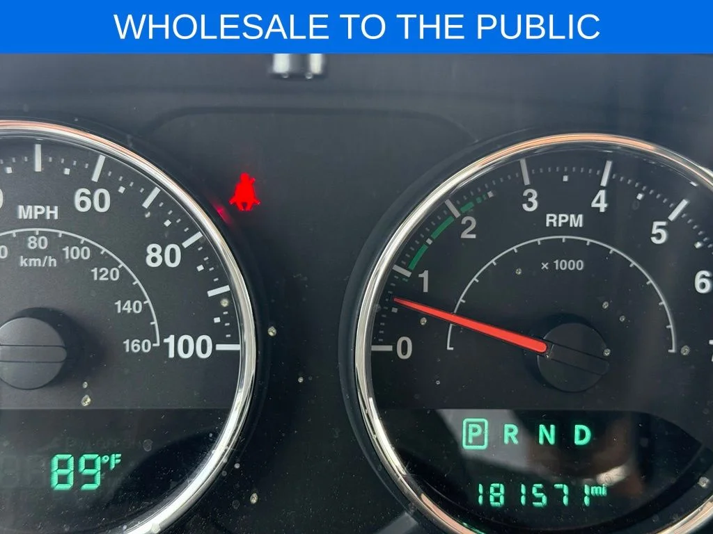 Used 2016 Red Jeep Unlimited Sahara image 9