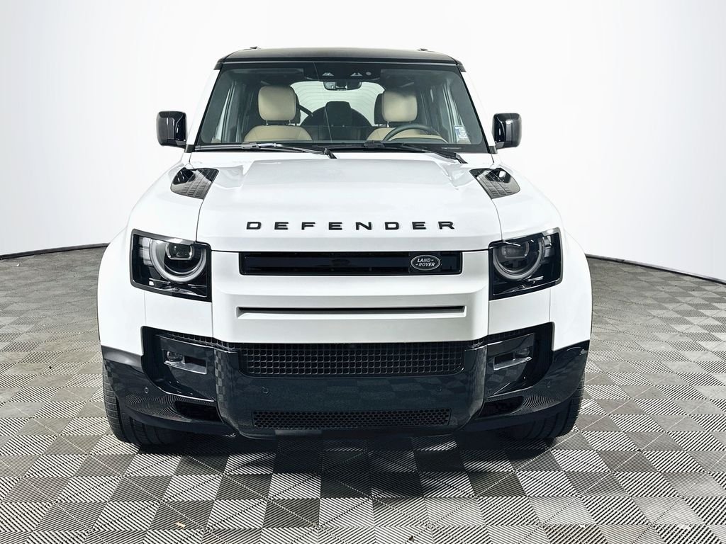 New 2026 Fuji White Land Rover X-Dynamic SE image 2