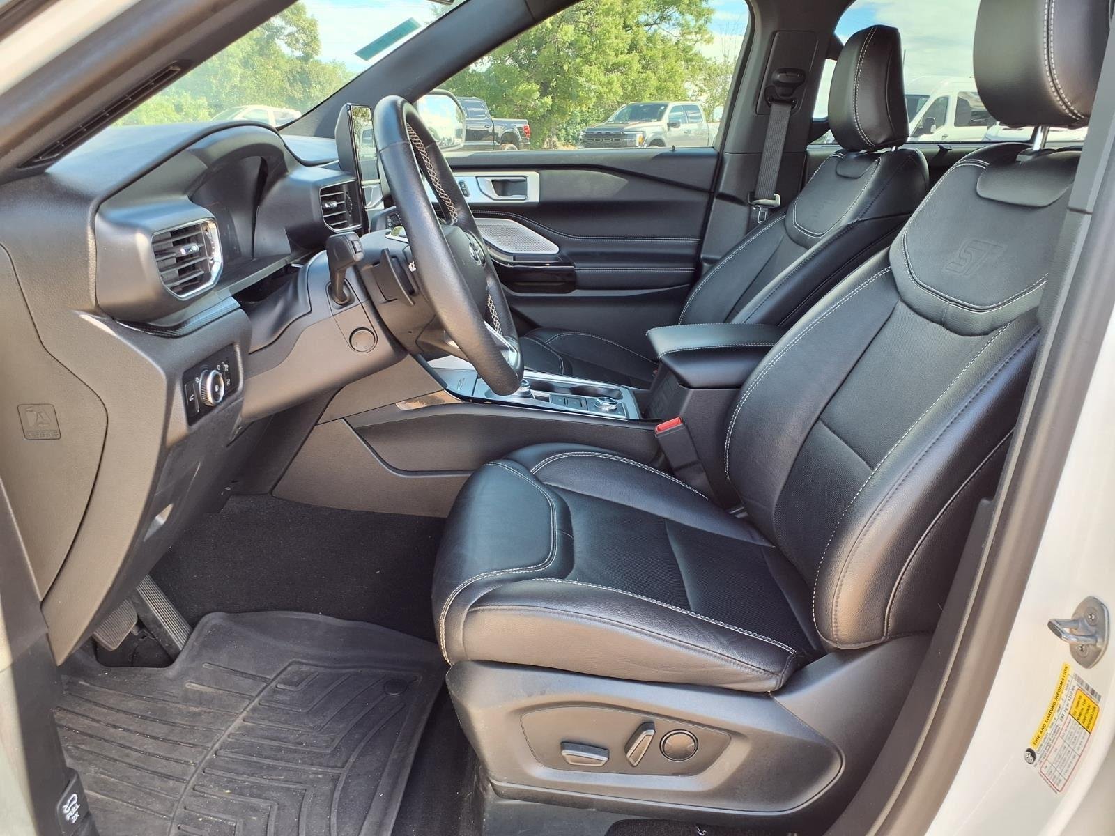 Used 2023 Star White Metallic Tri-Coat Ford ST image 20