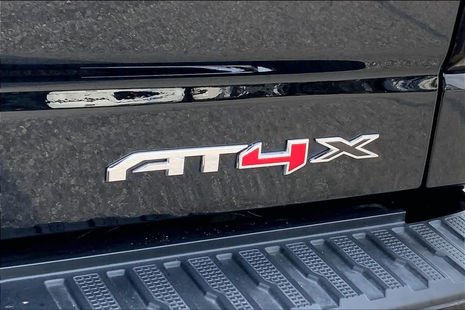 Used 2026 Onyx Black GMC AT4X image 9