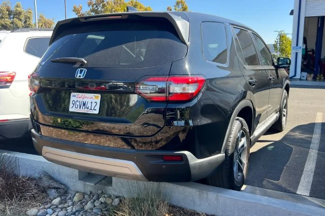 Used 2023  Honda EX-L image 7