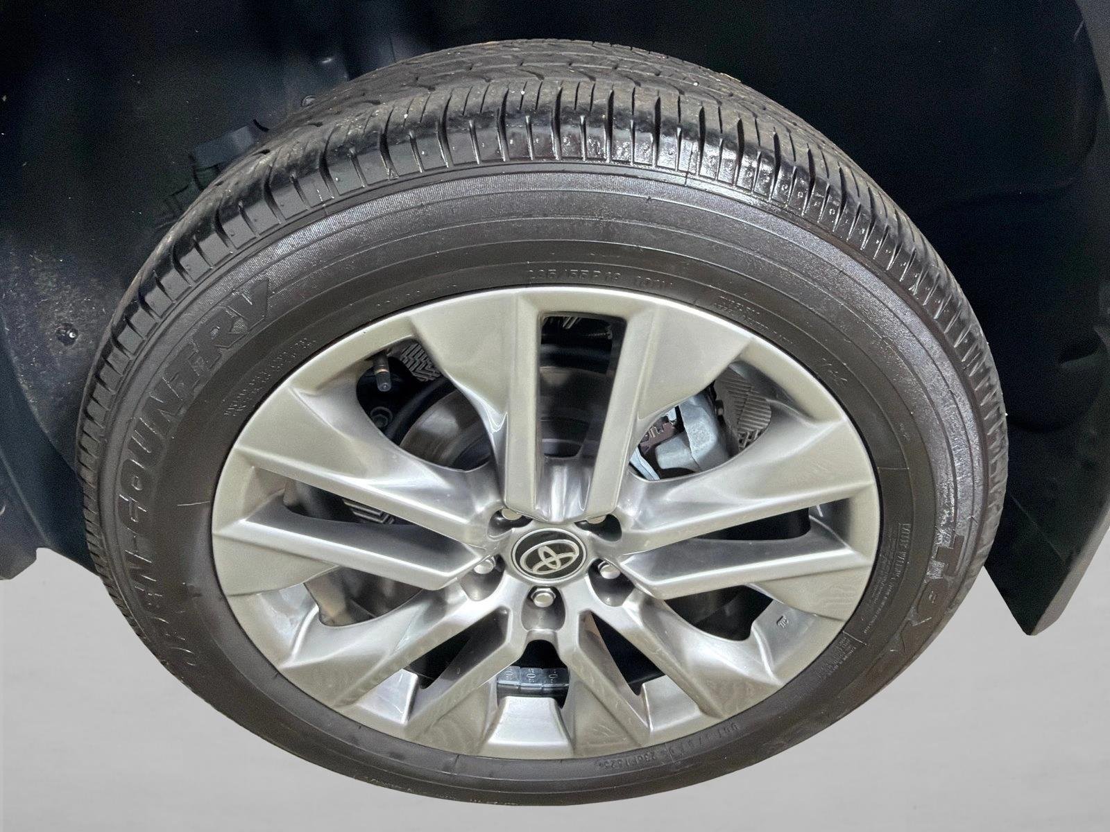 Certified Used 2025 Wind Chill Pearl Toyota Limited image 21