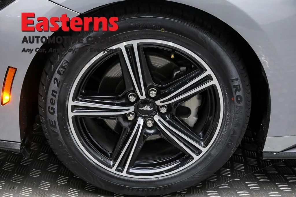 Used 2024 Silver Ford EcoBoost Premium image 28