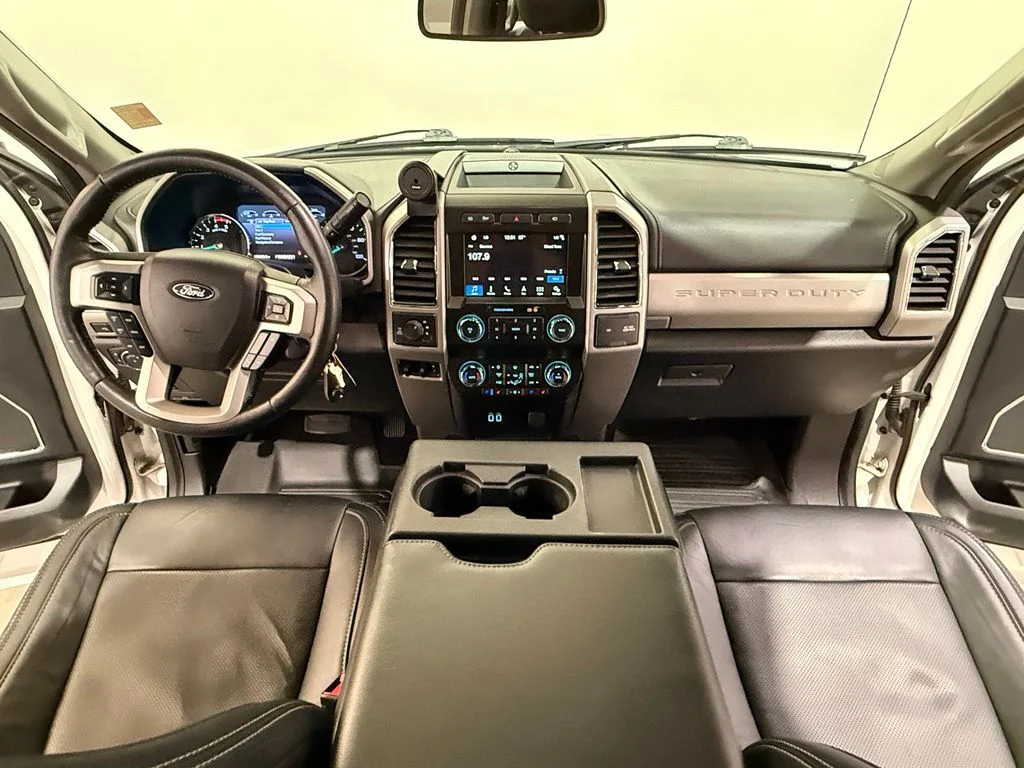 Used 2019 White Ford Lariat image 17