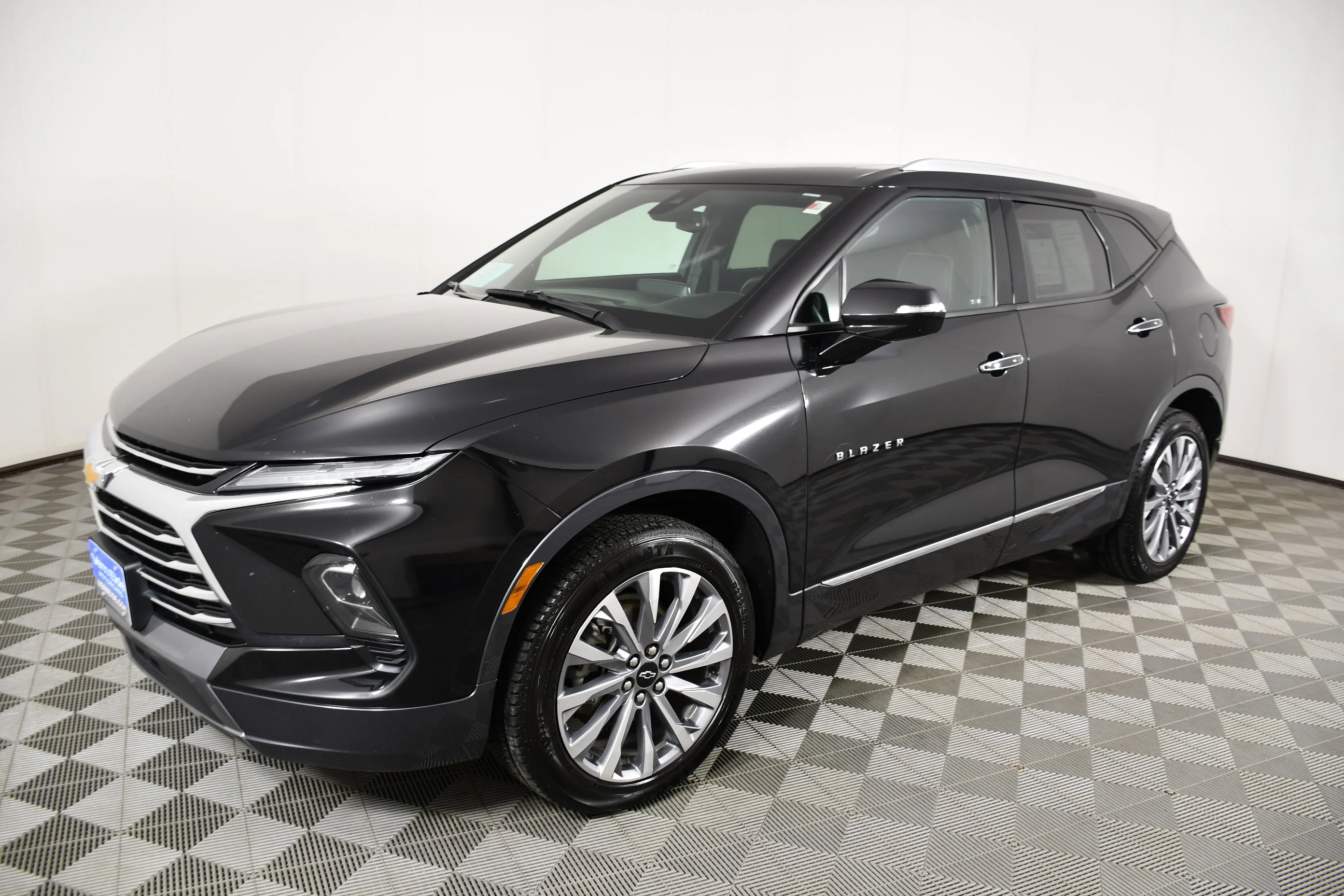 Used 2024 Black Chevrolet Premier image 10
