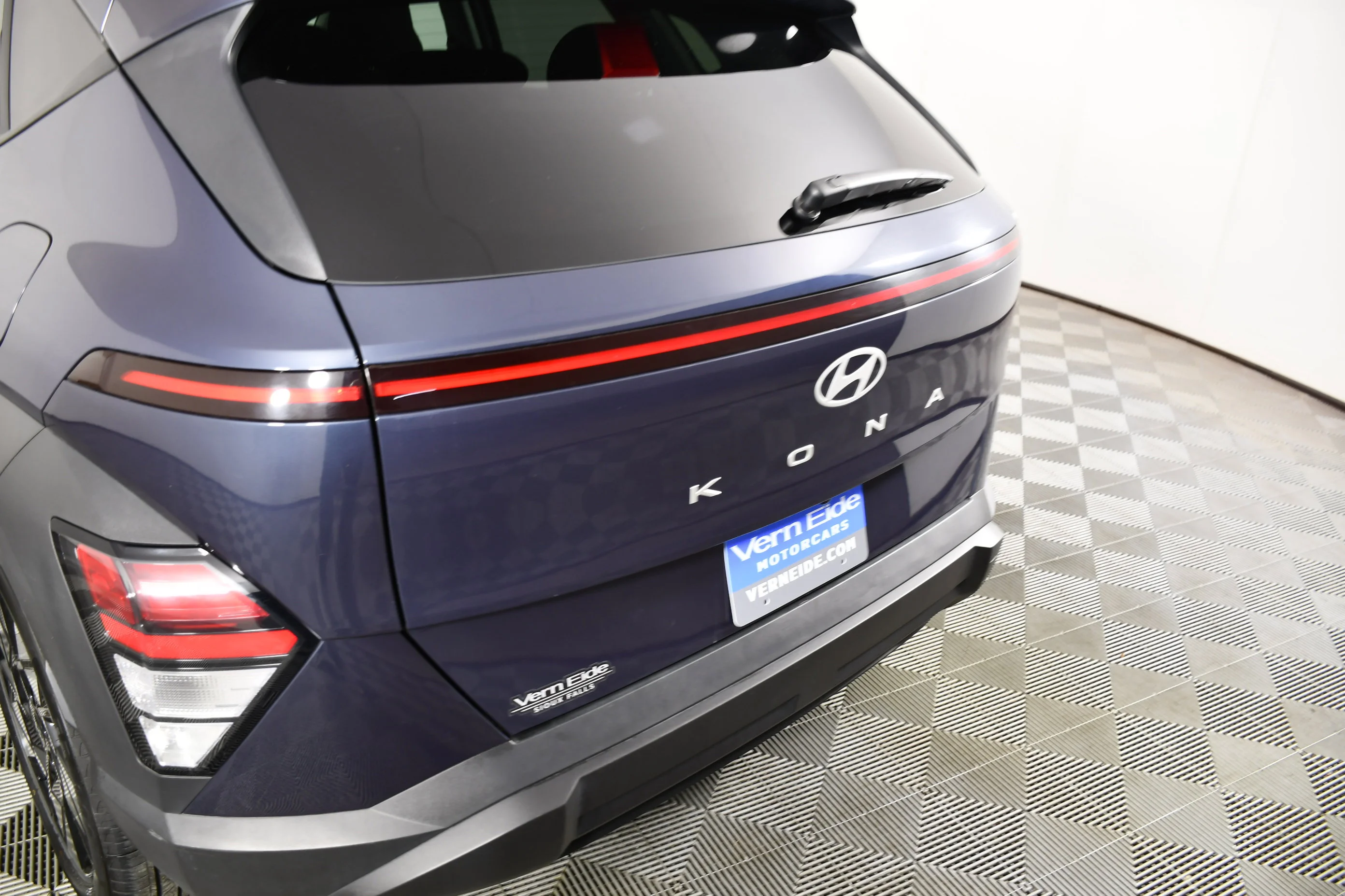 Used 2025 Denim Blue Hyundai SEL image 15