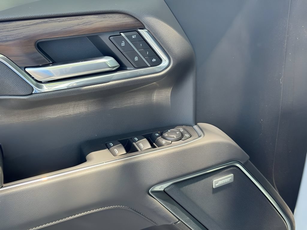 2026 GMC Sierra 1500 SLT - Photo 8