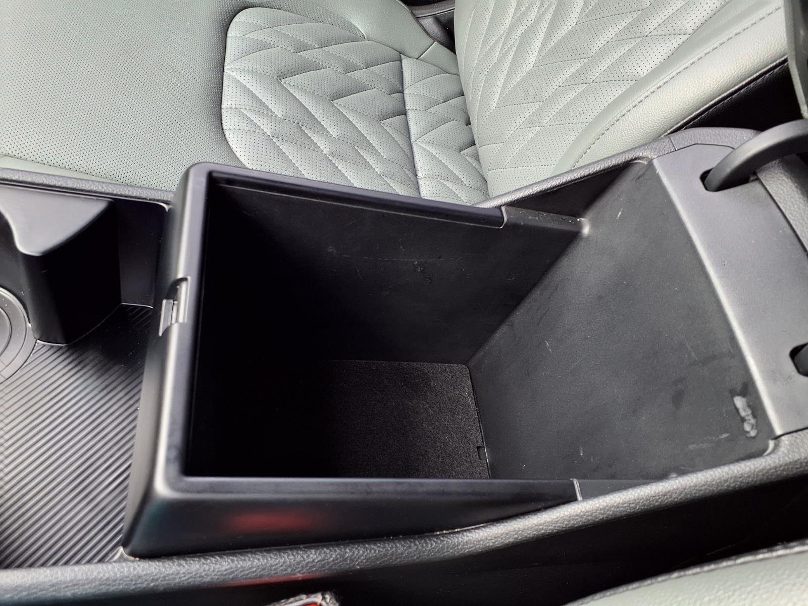 Used 2024 Jungle Green/Ebony Black Roof Kia X-Pro Prestige image 24