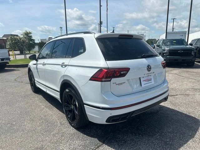 Used 2023 White Volkswagen 2.0T SE R-Line Black image 5