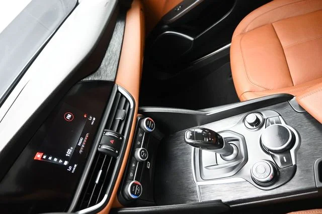 Used 2019 Gray Alfa Romeo Base image 24