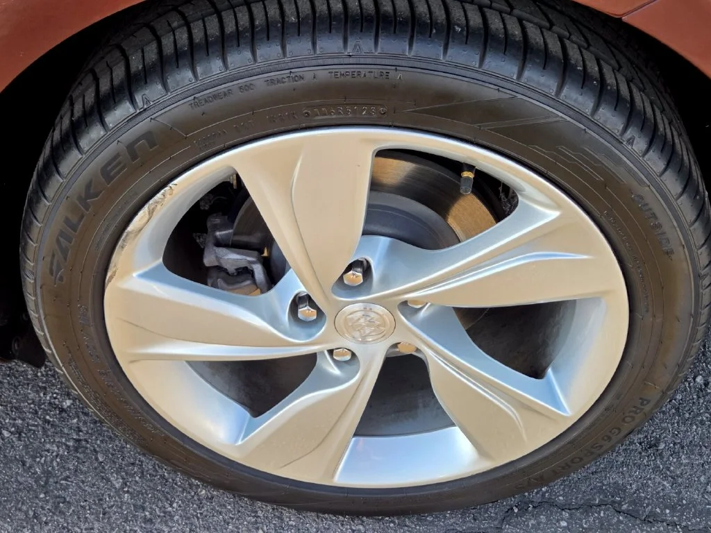 Used 2018 Red Buick Preferred image 11