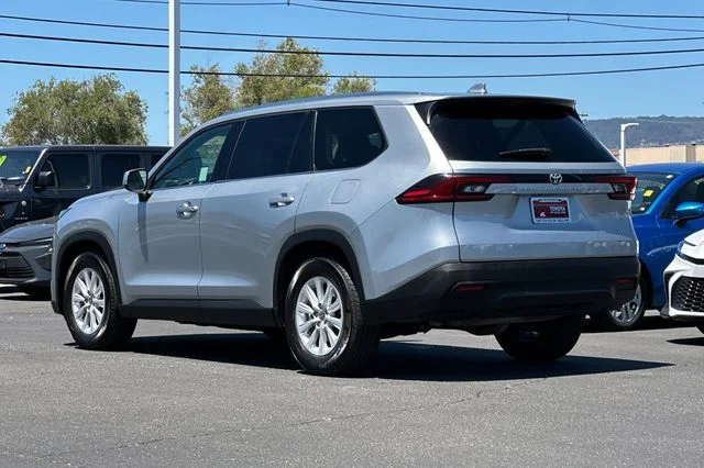Certified Used 2025 Silver Toyota XLE image 6