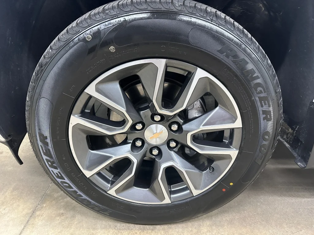 Certified Used 2025 Summit White Chevrolet LT image 36