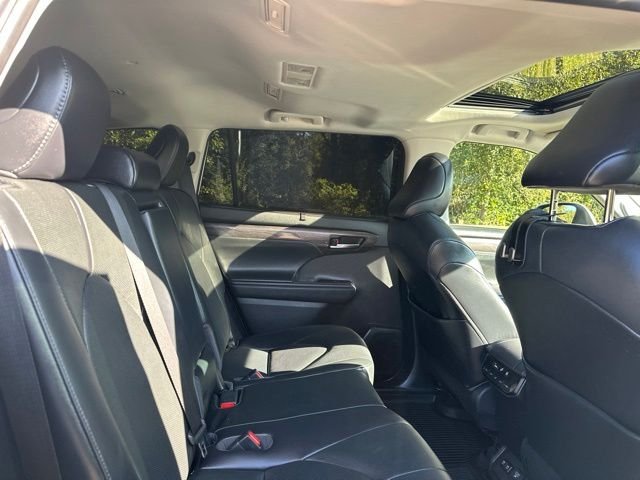 Used 2021 Blizzard Pearl Toyota Limited image 17
