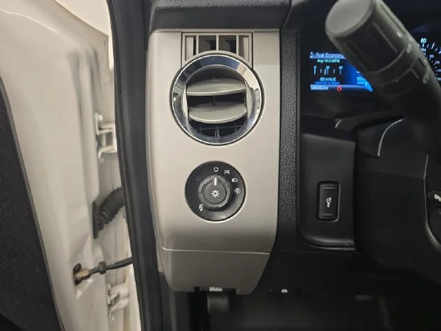 Used 2016 White Platinum Clearcoat Metallic Ford King Ranch image 37