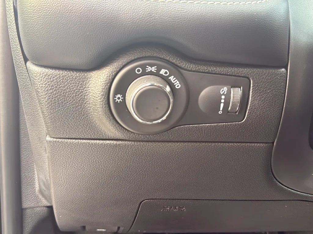 Used 2024 White Dodge SRT Hellcat image 26