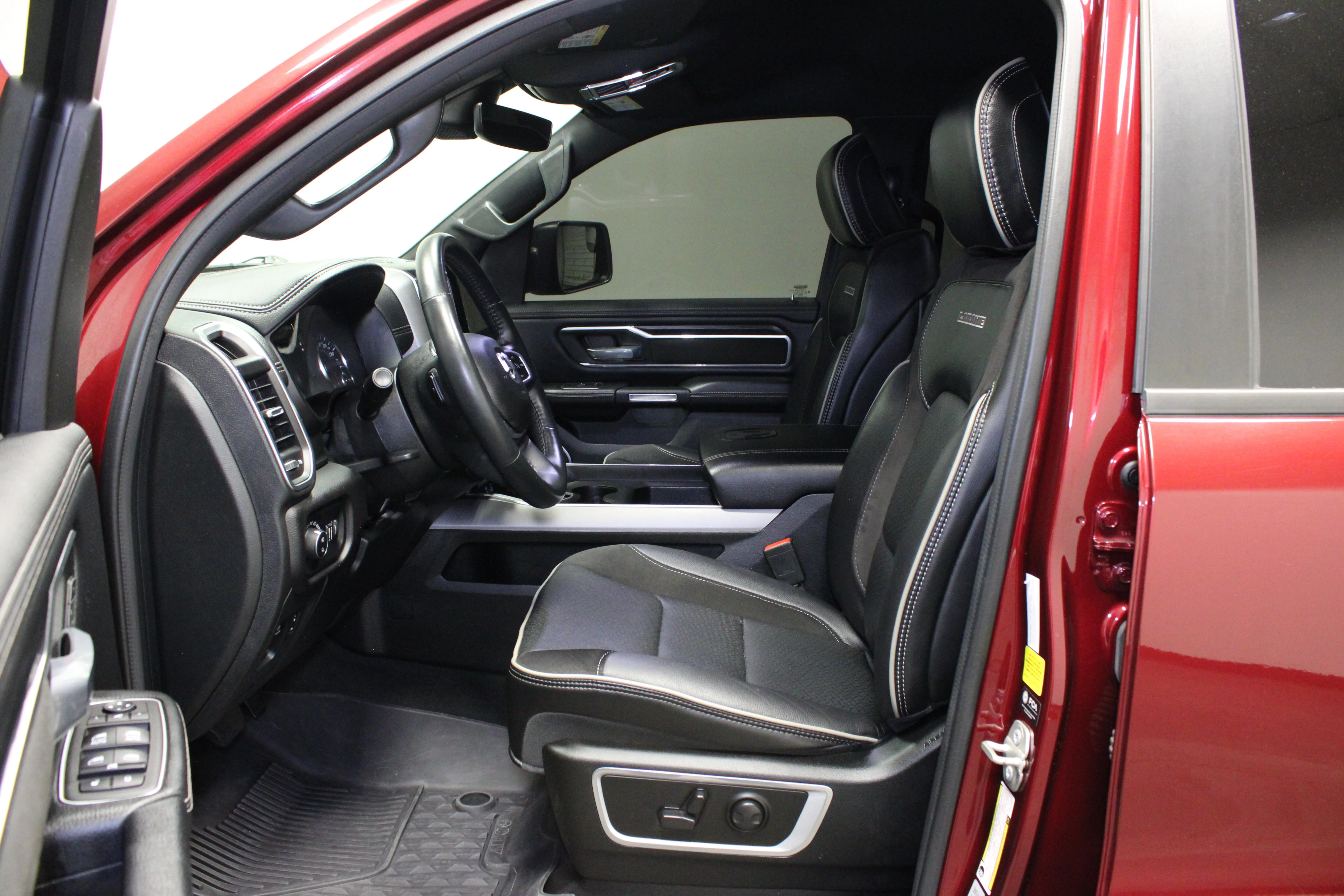 Used 2023 Delmonico Red Pearlcoat Ram Laramie image 19