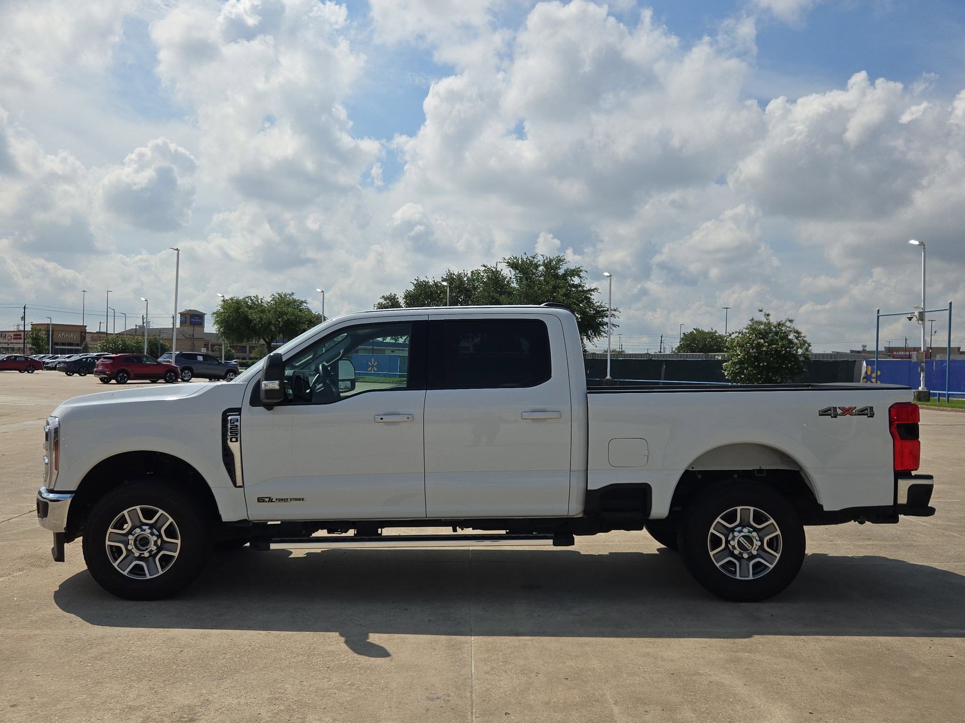 Used 2025 Oxford White Ford LARIAT image 6