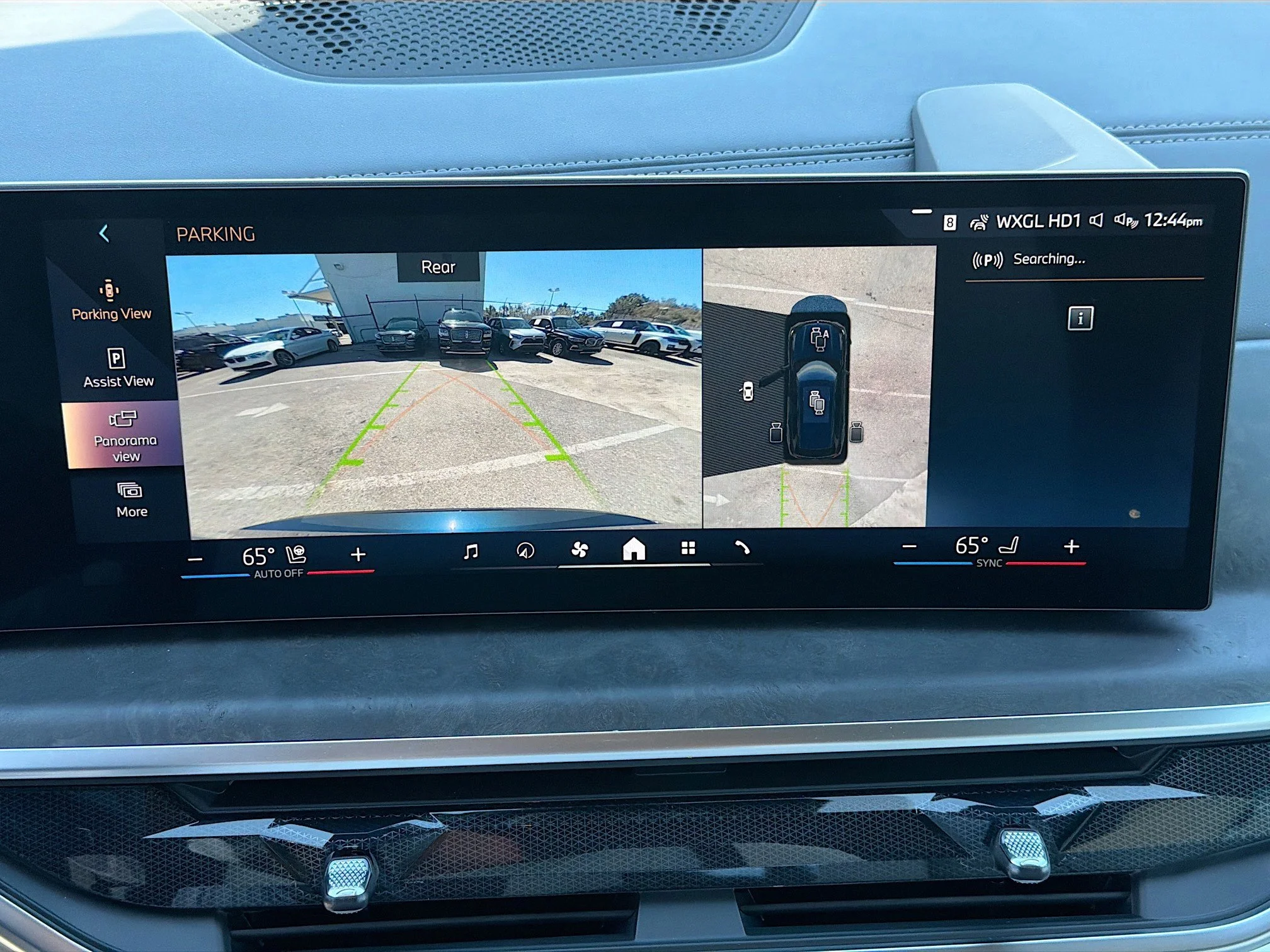 New 2026 Carbon Black Metallic BMW xDrive50e image 34